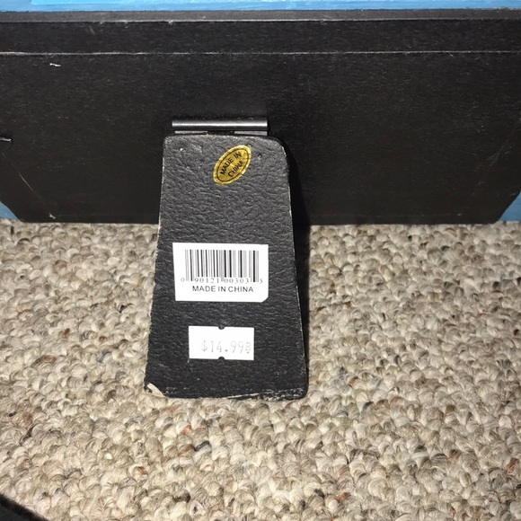 Picture frame - Picture 2 of 2